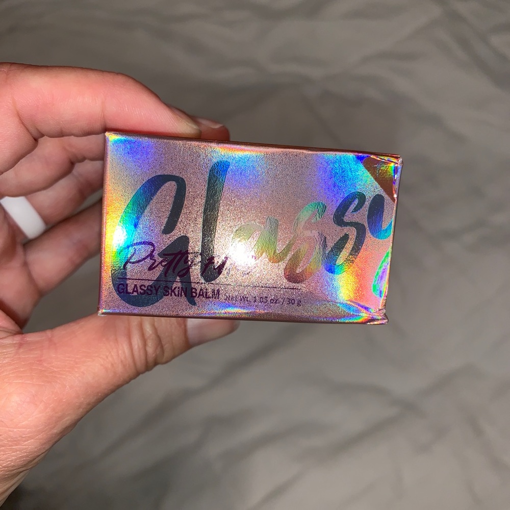 touch in Sol Glassy Skin Balm